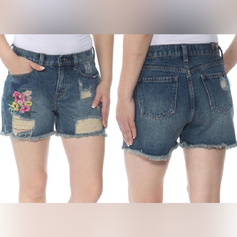 NWT Buffalo David Bitton faith Short With Embroidery flowers